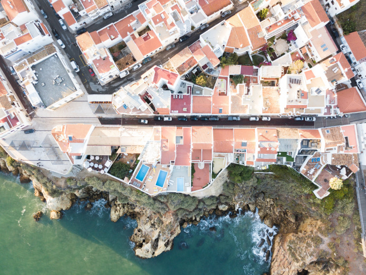 Albufeira é o 9º município mais caro / Photo by Hendrik Morkel on Unsplash