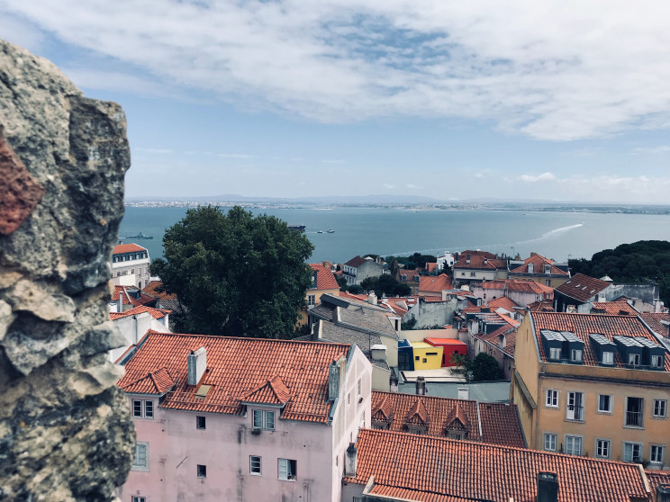 No município de Lisboa o valor das rendas fixou-se nos 11,71 euros por m2 / Photo by Sagar Vadher on Unsplash