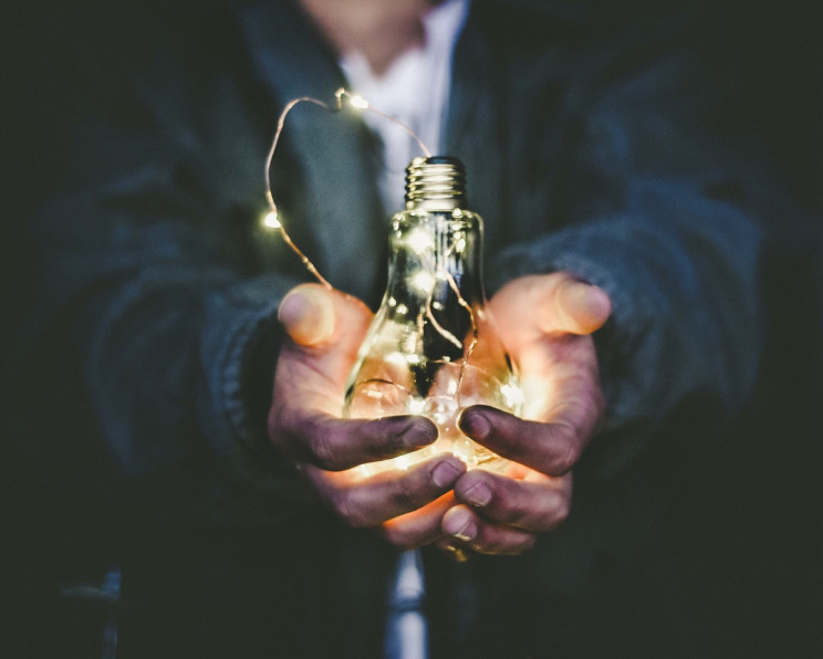 Riccardo Annandale on Unsplash