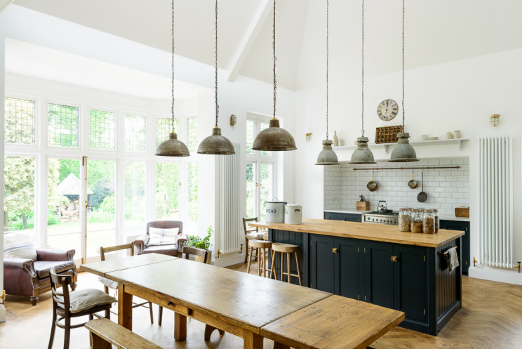 Arts & Crafts Kitchen / deVOL Kitchens
