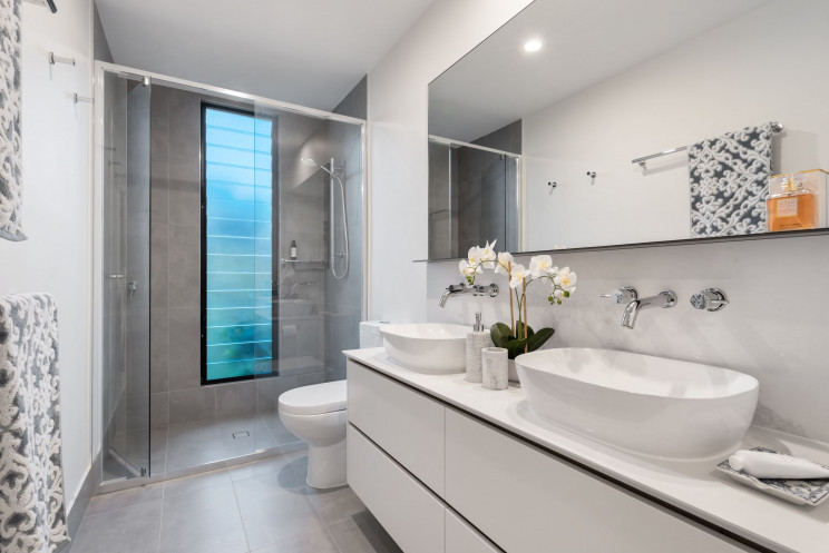 Casas de banho: 6 ideias originais para trocar a base de duche