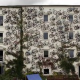 alemanha: casa com mais de 100 bicicletas até ao telhado (fotos)