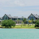 casas de sonho: espectacular mansão junto à costa de phuket, na tailândia (fotos)