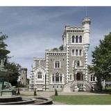 casas de sonho: castelo com vista para o lago de genebra, suíça (fotos)