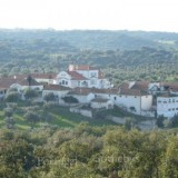 há aldeias e ilhas à venda em portugal