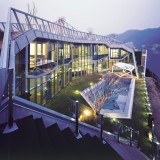 casas de sonho: casa futurista com piscina e miradouro na coreia do sul (fotos)