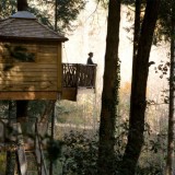 cabanes als arbres: a experiência única de dormir em cabanas penduradas nas árvores (fotos) 