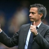 reclamação de mourinho leva fisco a baixar imi de casa no estoril