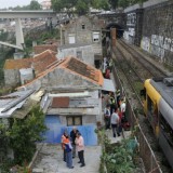menezes critica modo como moradores do bairro do nicolau foram despejados