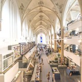 Catedral gótica do século XV transformada numa moderna livraria na holanda (fotos)