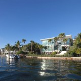 Casas de sonho: Mansão de luxo com cais privado em Miami (fotos)