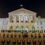 Manifestação de polícias termina com dez feridos e duas detenções