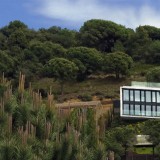 Casas de sonho: Viver numa casa em forma de X nas montanhas de Barcelona (fotos)