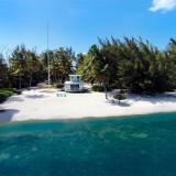 Casas de sonho: Viver numa paradisíaca mansão barco com praia privada nos EUA (fotos)