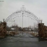 Do luxo à ruína: um passeio pela mansão abandonada de Mike Tyson