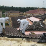 Mais de 2.000 edifícios públicos construídos com amianto