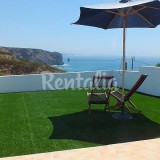 Casas de fim de semana: Contemplar o mar desde um terraço em Aljezur (fotos)