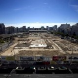 A autarquia quer "desfazer-se" do terreno em hasta pública (Foto: Público).