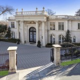 Já podes comprar a tua própria Casa Branca por 14 milhões de euros 