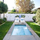 Ideias de decoração: Como ter uma piscina num jardim pequeno (fotos) 