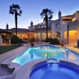 Esta espetacular moradia está localizada na Quinta do Lago, em Loulé, e custa 6.500.500 euros.