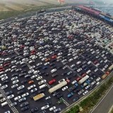 Se viajares numa ponte não te queixes do trânsito: isto é o que acontece na China quando há férias 