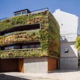Mansão sustentável com jardins verticais à venda em Lisboa