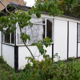 Um bungalow pré-fabricado e abandonado que custa quase um milhão de libras? Sim, em Londres é possível