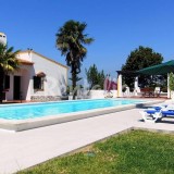 Casas de fim de semana: Vivenda com piscina e jardim em Sesimbra com vista para a Serra da Arrábida 