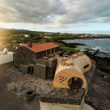 O Cella Bar, na Madalena (Pico/Açores), venceu na categoria Hospitalidade (Fotos: Archdaily).