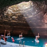 Homestead Resort: Mergulhar numa piscina de águas termais dentro de uma cratera