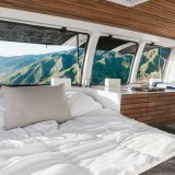 Não é uma cabana com vistas privilegiadas, é uma caravana transformada em minicasa sobre rodas 