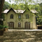 Este moderno palacete está localizado em Sintra e custa 6.500.000 euros.