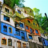 O “caçador de cores” anda pela Europa a fotografar as fachadas mais atrativas 