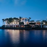 Casas de sonho: Mansão de design em Miami com vista para o mar e “banhada” por um rio