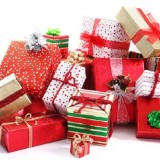 Portugueses vão baixar gastos com prendas este Natal