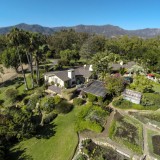 Os casarões que os famosos compraram no ano passado