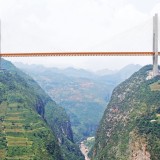 'Mega obras' pelo mundo: a ponte mais alta do planeta acaba de abrir na China