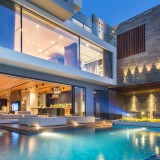 Casas de sonho: Viver num paraíso rodeado de luz e mar numa ilha artificial 