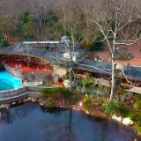 Casas de sonho: A joia arquitetónica de Frank Lloyd Wright construída sobre uma cascata