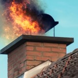 Deco Alerta: Sabias que a limpeza da chaminé do prédio pode evitar incêndios?