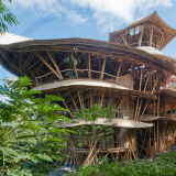 Casas e outras maravilhas feitas de bambu que te levarão até ao longínquo Oriente