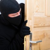 Deco Alerta: Aprende a proteger bem a casa e vai de férias descansado