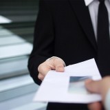 Corrupção nos vistos gold: Bruxelas vai investigar regimes de cada país (e tudo o que tens de saber sobre o caso)