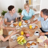 Poupanças das famílias voltam a cair e atingem o valor mais baixo em 18 anos