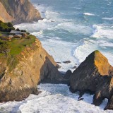 A espetacular casa que tem praia e falésias... incluídas no preço