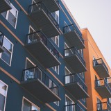 Quem melhorar a eficiência energética das casas em Lisboa terá descontos no IMI