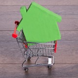 Renegociar o spread do crédito à habitação pode fazer a prestação baixar 100 euros...