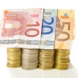 Famílias pedem cada vez mais dinheiro para comprar casa. E bancos estendem a passadeira 