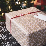 Metade dos portugueses vão comprar uma prenda de Natal... para si próprios